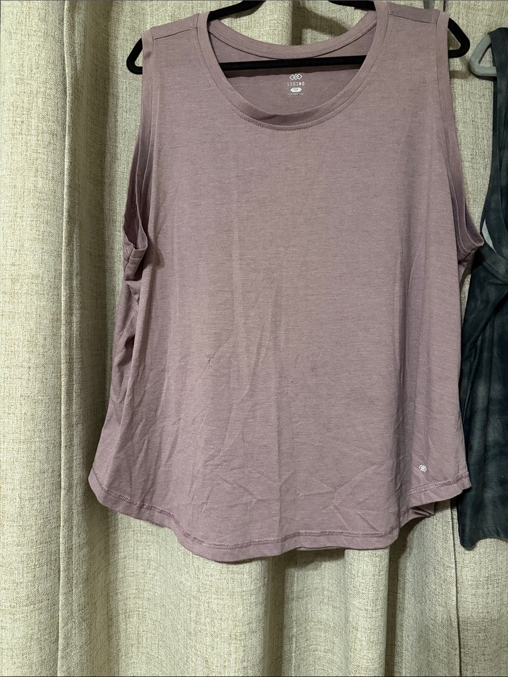 Legend sleeveless Scoop Neck Tank in Dusty Mauve 2x